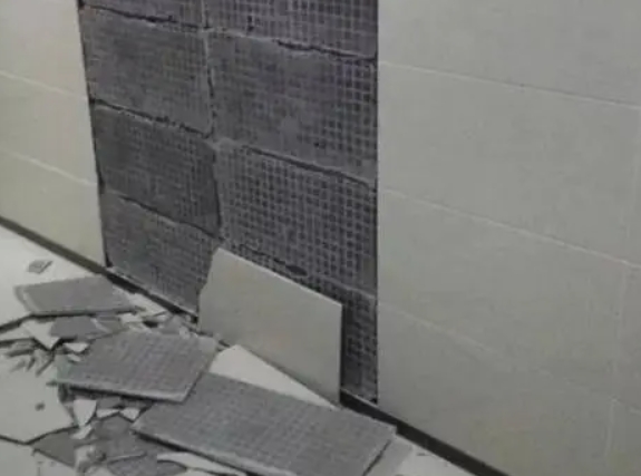 巴塘瓷砖空鼓维修公司分享下巴塘墙砖松动维修的知识